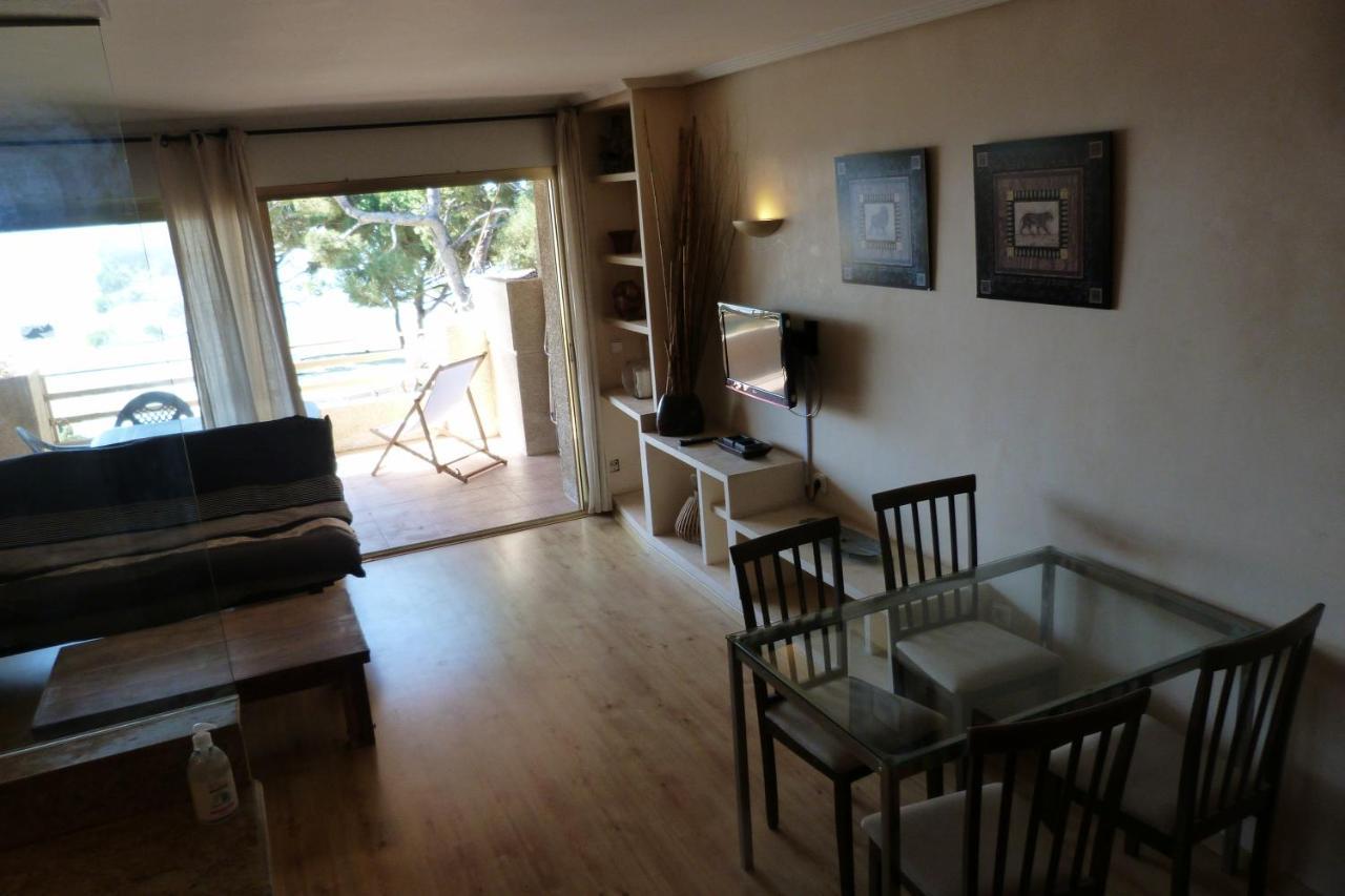 סאלו Apartamento Playamero Deluxe Playa Capellans Frente Al Mar מראה חיצוני תמונה